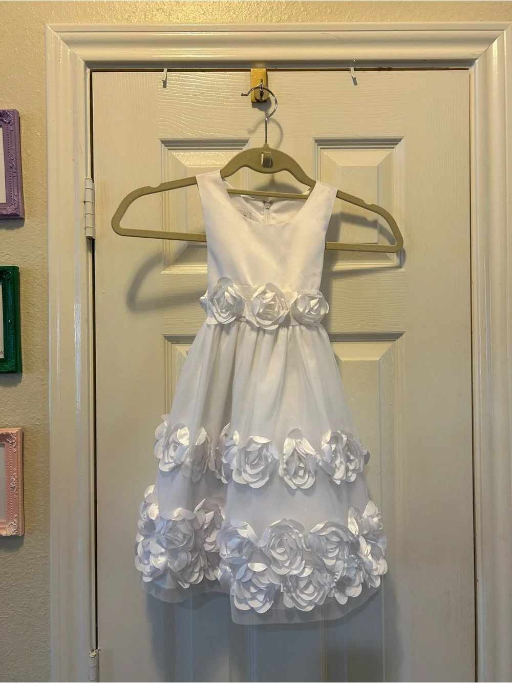 Bonnie Jean White Floral Rosette Girls' Formal Dress